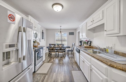 Rutherford County House | Double Diamond Rentals - Family Escape W/Pool&Land