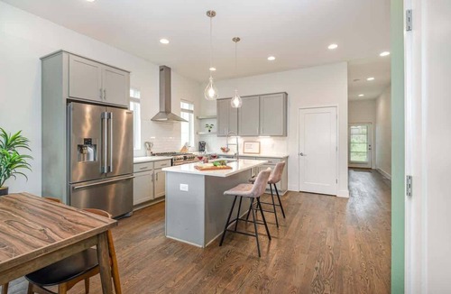 Talbot's Corner House | Double Time - Ping-Pong Table - Mins to Germantown