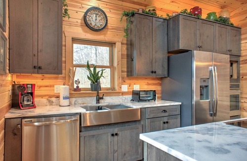 Wolf Laurel Cabin | Double Your Fun | Views, Game Room + Biltmore Pass 🎮🌄 by Hatley Pointe