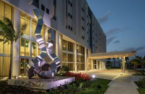 Doral Hotel | DoubleTree by Hilton Miami Doral