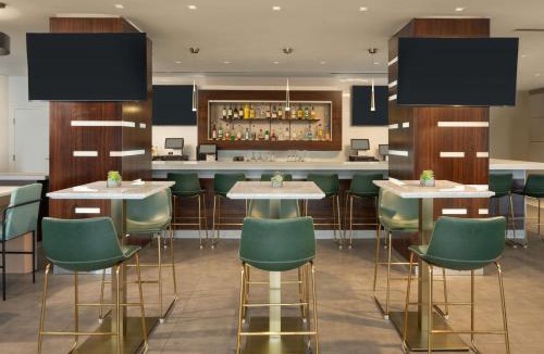 West Little River Hotel | DoubleTree by Hilton Miami North I-95