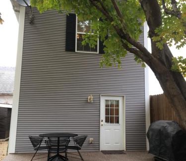 Lebanon Villa | Downtown abode in the heart of the Bourbon Trail