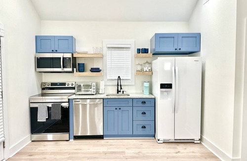 Conestee Cottage | Downtown Greenville White House
