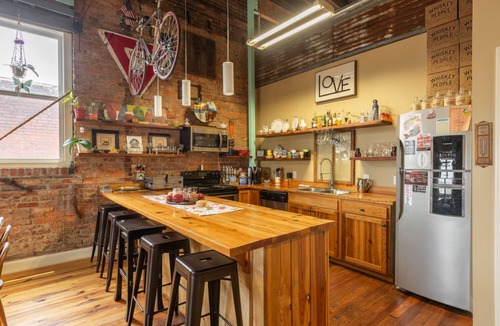 Downtown Chattanooga Condo | DOWNTOWN Loft living - ❤️❤️Main Street❤️Southside❤️❤️