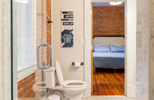 Roanoke Apartment | Downtown Roanoke Loft: Cozy, Marilyn Monroe-themed, perfect for a unique stay