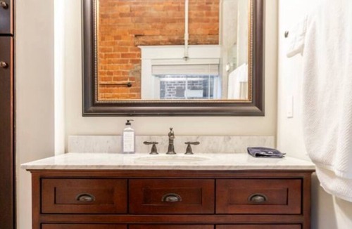 Roanoke Apartment | Downtown Roanoke Loft: Cozy, Marilyn Monroe-themed, perfect for a unique stay