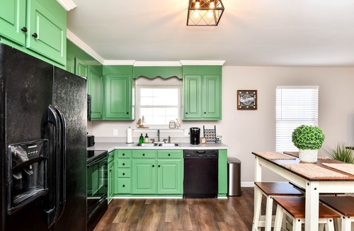 Woodruff House | Downtown Woodruff Cozy Bungalow