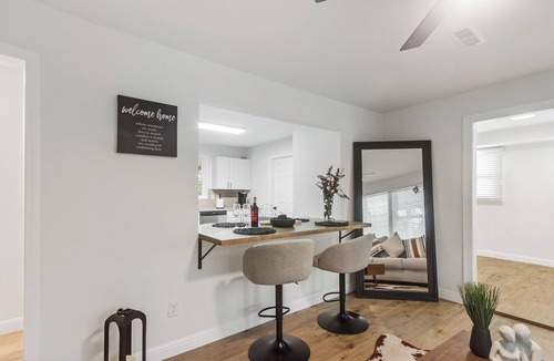 Greer House | Dreamy 2BR retreat in Greer—charming, cozy, romantic, & pet-friendly!