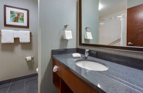 Gainesville Hotel | Drury Inn & Suites Gainesville
