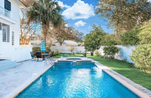 Duckpond House | Duck Pond Grand Downtown Pool Home: 5 BR