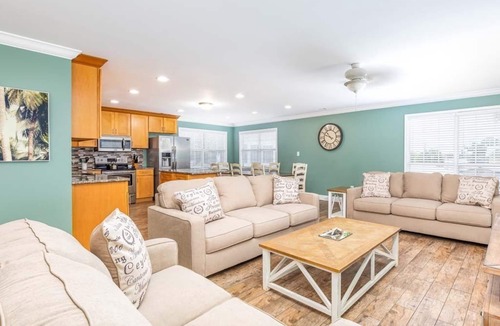 Tybee Island House | Dune Villa | Mid Island, 3 Living and Kitchen Spaces in One Villa