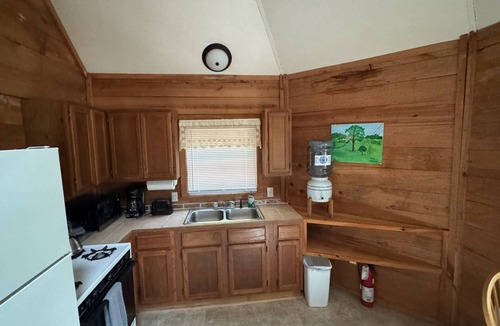 Caddo Gap Cabin | Eagle’s Nest Cabin Private Forest Stay