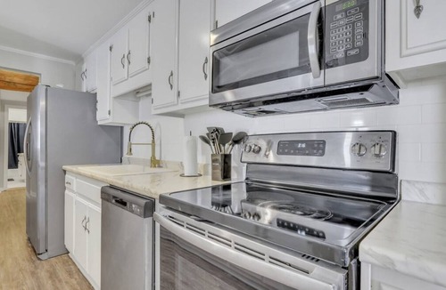 Statesboro Apartment | Eagle s Roost Retreat - Near GSU