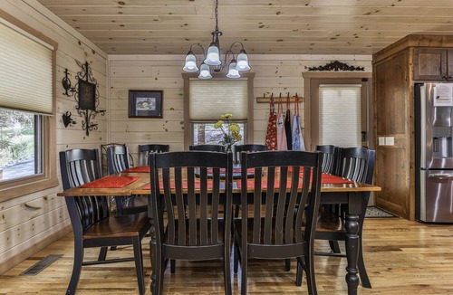 Mineral Bluff Cabin | EAGLES BREEZE ON BEAR MOUNTAIN RIDGE DON'T MISS OUT ON THIS AWESOME VIEW