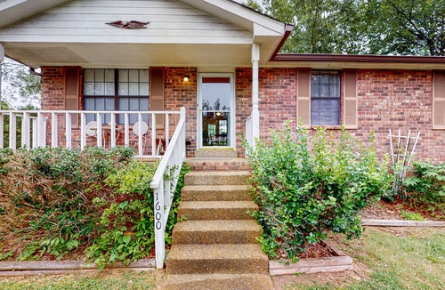 Nashville House | East End Harmony Retro Retreat | House in Nashville