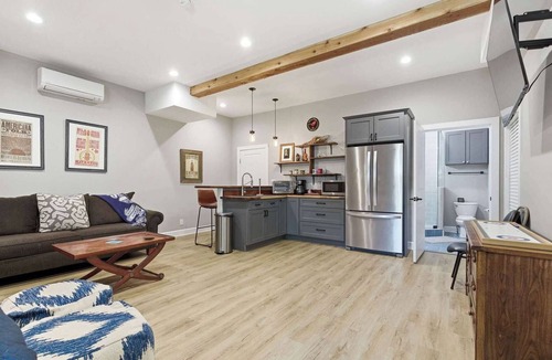 Lockeland Springs Apartment | East Nash Private Suite, Walk to Bars & Dining