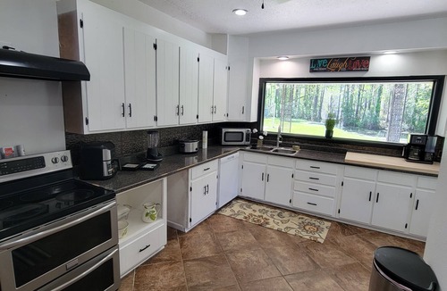 Marianna House | Easy access to Merritt's Mill Pond boat landing, Great for families