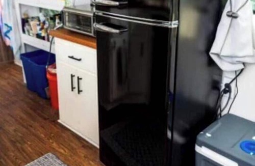 Grandview Villa | Eccentric Converted Bus, Perfect for a Tennessee Vacation
