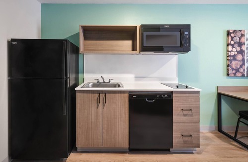 Eden Hotel | Echo Suites Extended Stay By Wyndham Savannah Pooler