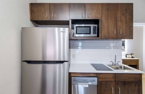Foley Hotel | Econo Lodge Inn & Suites Foley - North Gulf Shores