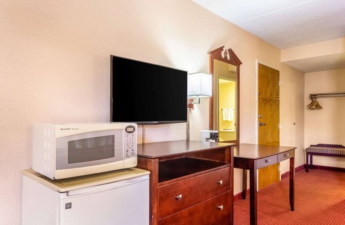 Rocky Top Hotel | Econo Lodge Rocky Top