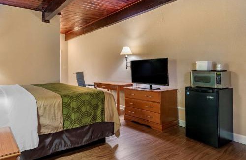 Tallahassee Cabin | Econo Lodge Tallahassee Near Capital -University