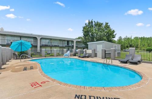 Andalusia Hotel | Econolodge