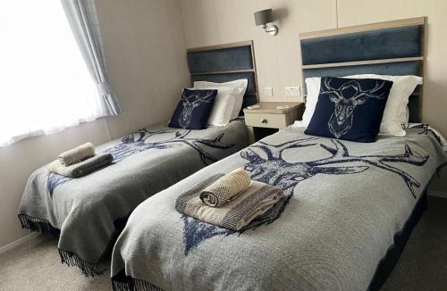 Fence Resort | Edmonton Lodge