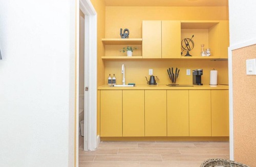 El Portal Apartment | El Portal #1 · Stylish studio apartment in El Portal #1