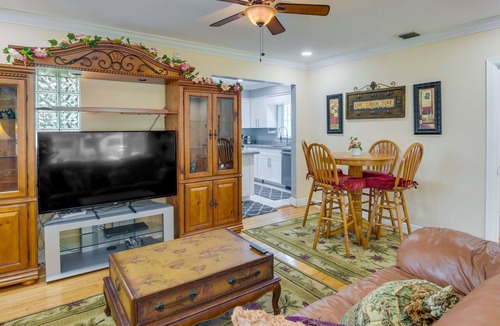 El Portal House | El Portal Vacation Rental ~ 9 Mi to Miami!