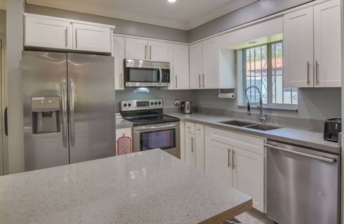 El Portal House | El Portal Vacation Rental ~ 9 Mi to Miami!