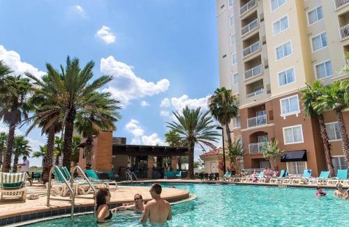 Florida Center Apartment | Elegant 1BR Suite near Universal