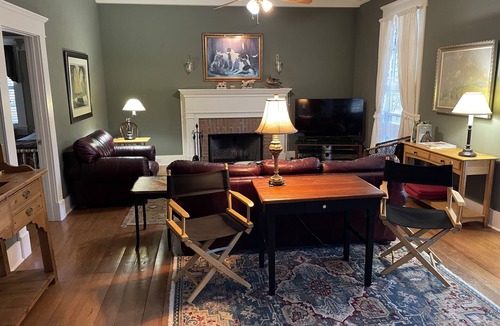 Monticello Cottage | Elegant 2 Bedroom, 2 Bath Guest House close to Tallahassee