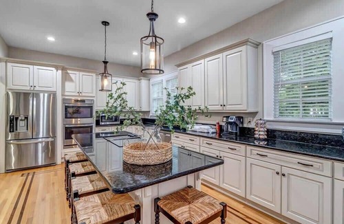 Riverside House | Elegant Mansion on Park in Historic Avondale