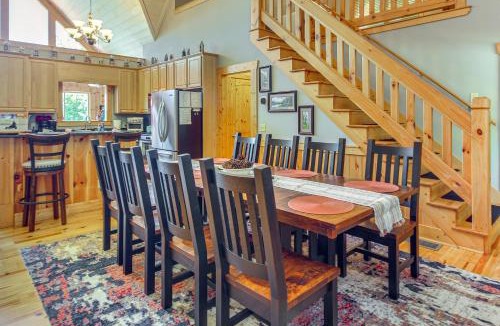 East Ellijay House | Ellijay Cabin w/Hot Tub & Mountain Views