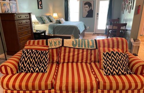 Camden Apartment | Elvis Presley Fan Studio