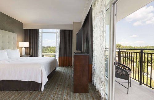 Greenville Downtown Hotel | Embassy Suites by Hilton Greenville Downtown Riverplace