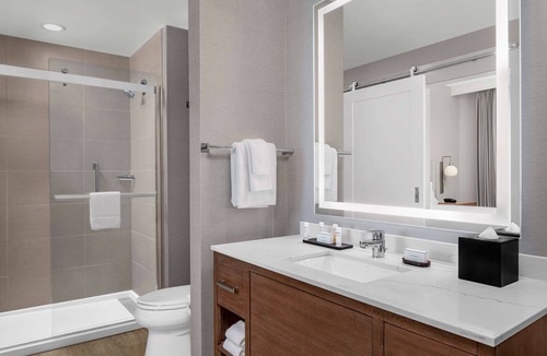 Old Village Historical District Hotel | Embassy Suites by Hilton Charleston Harbor Mt. Pleasant