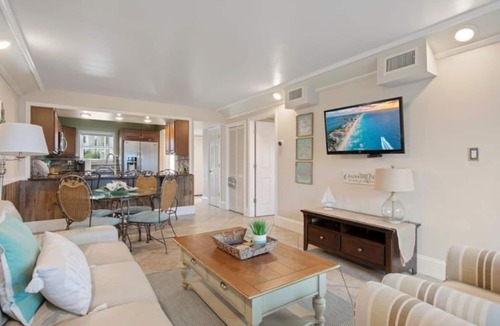 Fort Walton Beach Condo | Emerald Isle 107-COMPLEX RENOVATION DISCOUNT-On the Beach-Ground Floor