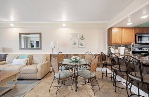 Fort Walton Beach Condo | Emerald Isle 107-COMPLEX RENOVATION DISCOUNT-On the Beach-Ground Floor