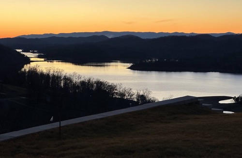 Maynardville House | Endless Norris Sunsets lakeview home with covered single boat slip Pet friendly!