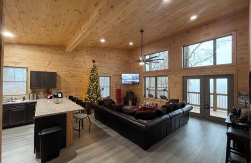 Means Cabin | "ENDLESS VIEW" Red River Gorge/Natural Bridge- New Construction! Dog Friendly!