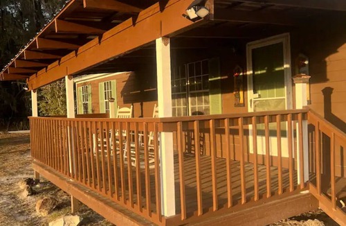 Fort White House | Enjoy this five acre Countryside tranquility and close to outdoor activities.