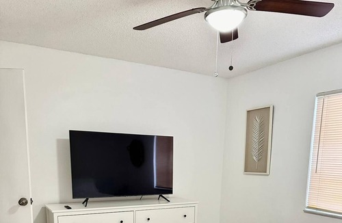 Orlando House | Entire Orlando House! 1.5 miles to UCF - quick access to Outlets, MCO