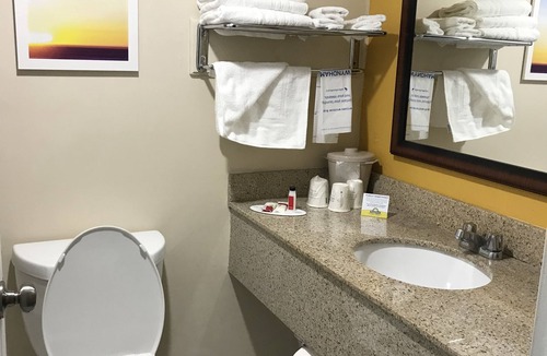 Ludlam Hotel | enVision Hotel Miami International Airport