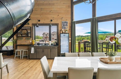Wears Valley House | Epic Group Retreat: Grotto Pool, Golf Sim, Bowling
