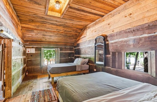 Erwin Cabin | EPIC Rafting Resort Compound | Sleeps 75| East TN