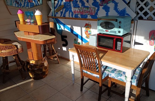 Pelican House | escape from the work world.