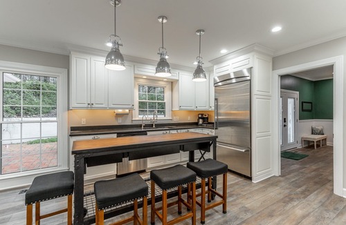 Lookout Valley Neighborhood Association House | Escape to Hilltop Hideaway in Chattanooga—4 beds, 3 baths, mountain views, sleeps 8!