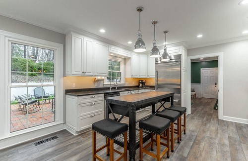 Lookout Valley Neighborhood Association House | Escape to Hilltop Hideaway in Chattanooga—4 beds, 3 baths, mountain views, sleeps 8!